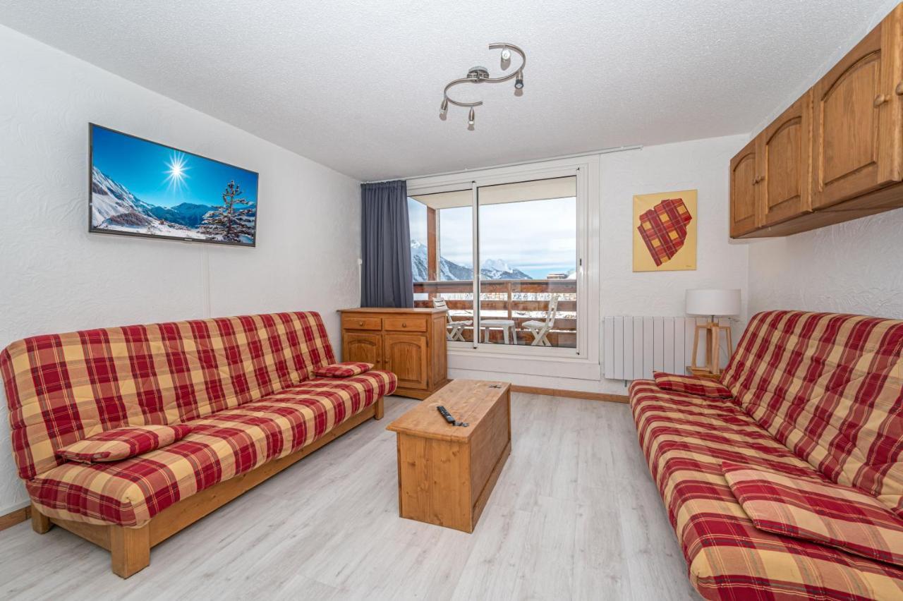Au Pied Des Pistes
